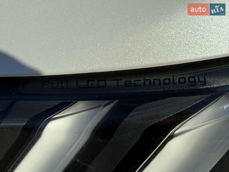 Позашляховик / Кросовер Peugeot e-2008 2020 в Одесі