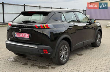 Внедорожник / Кроссовер Peugeot e-2008 2022 в 