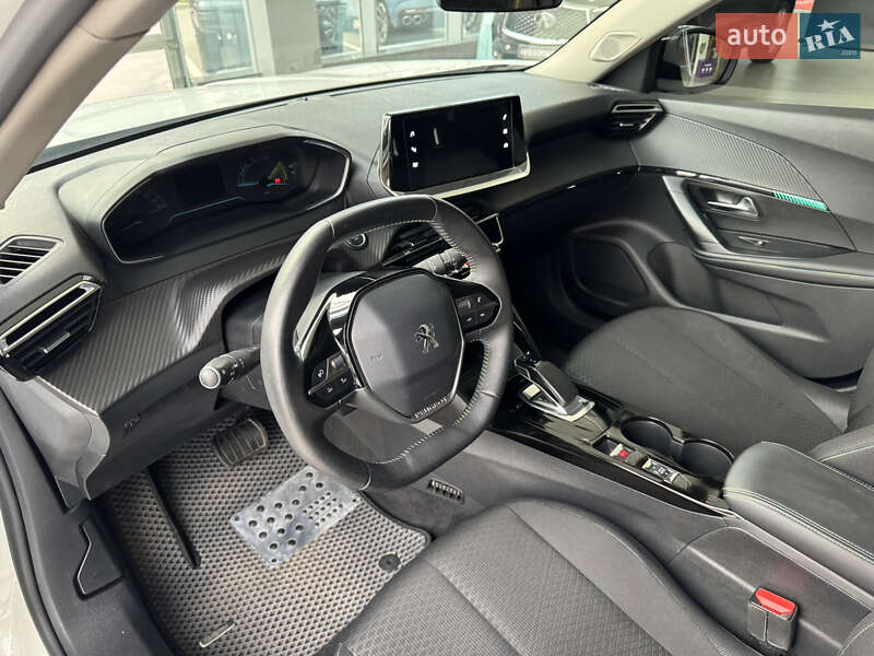 Внедорожник / Кроссовер Peugeot e-2008 2020 в Чернигове