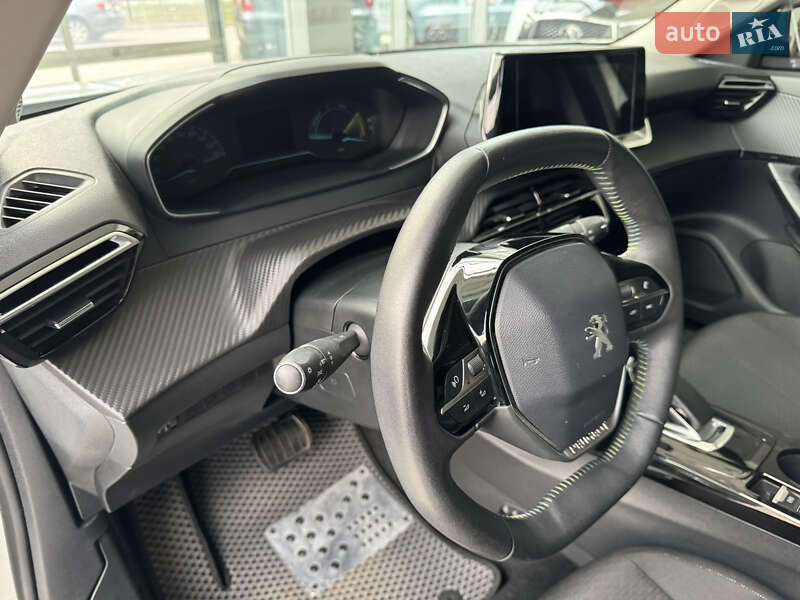 Внедорожник / Кроссовер Peugeot e-2008 2020 в Чернигове