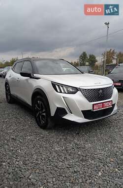 Внедорожник / Кроссовер Peugeot e-2008 2023 в 