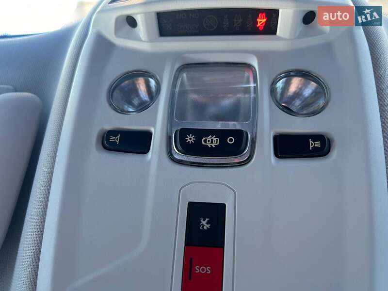 Позашляховик / Кросовер Peugeot e-2008 2022 в Львові