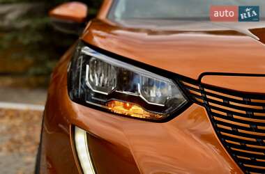 Внедорожник / Кроссовер Peugeot e-2008 2021 в 