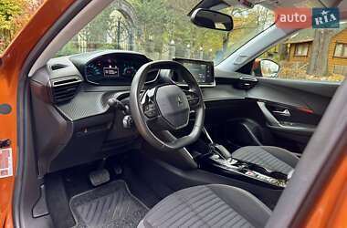 Внедорожник / Кроссовер Peugeot e-2008 2021 в 