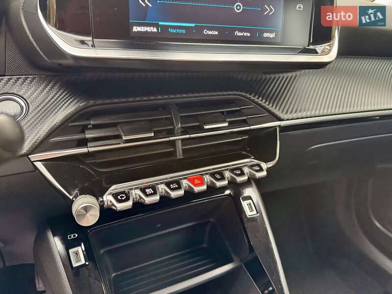 Позашляховик / Кросовер Peugeot e-2008 2021 в Дрогобичі