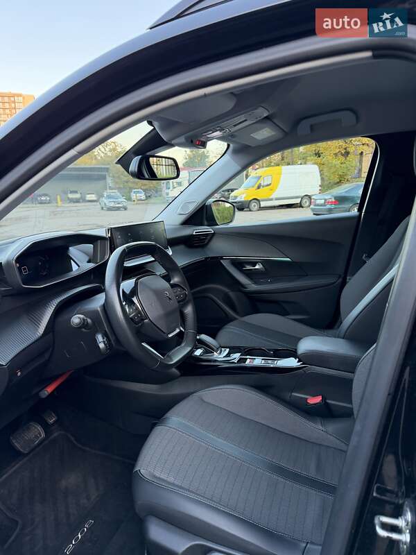 Внедорожник / Кроссовер Peugeot e-2008 2020 в Львове