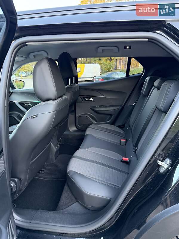 Внедорожник / Кроссовер Peugeot e-2008 2020 в Львове