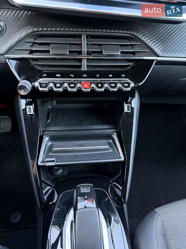 Внедорожник / Кроссовер Peugeot e-2008 2020 в Львове