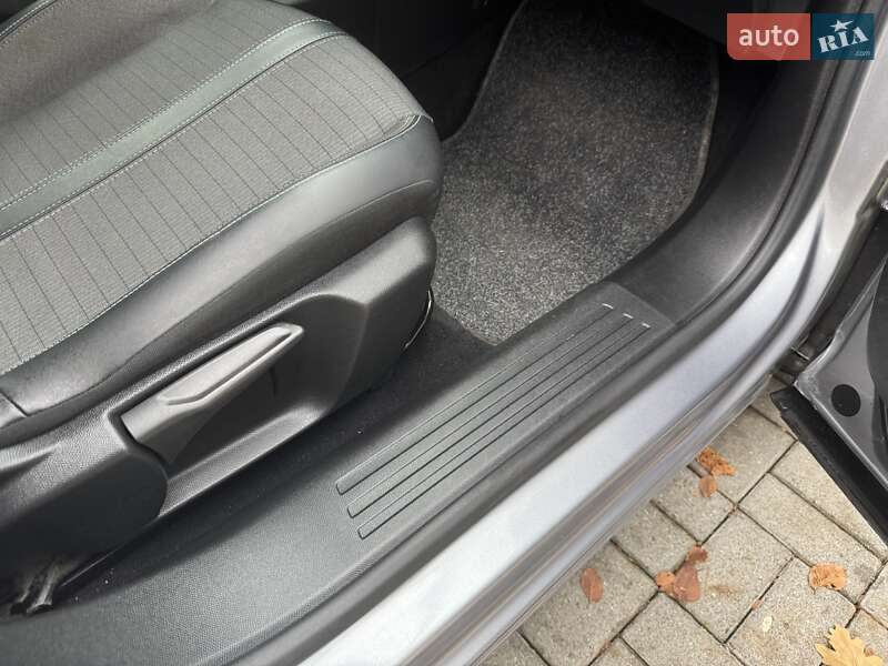 Внедорожник / Кроссовер Peugeot e-2008 2021 в Дрогобыче фото 66 Внедорожник / Кроссовер Peugeot e-2008 2021 в Дрогобыче