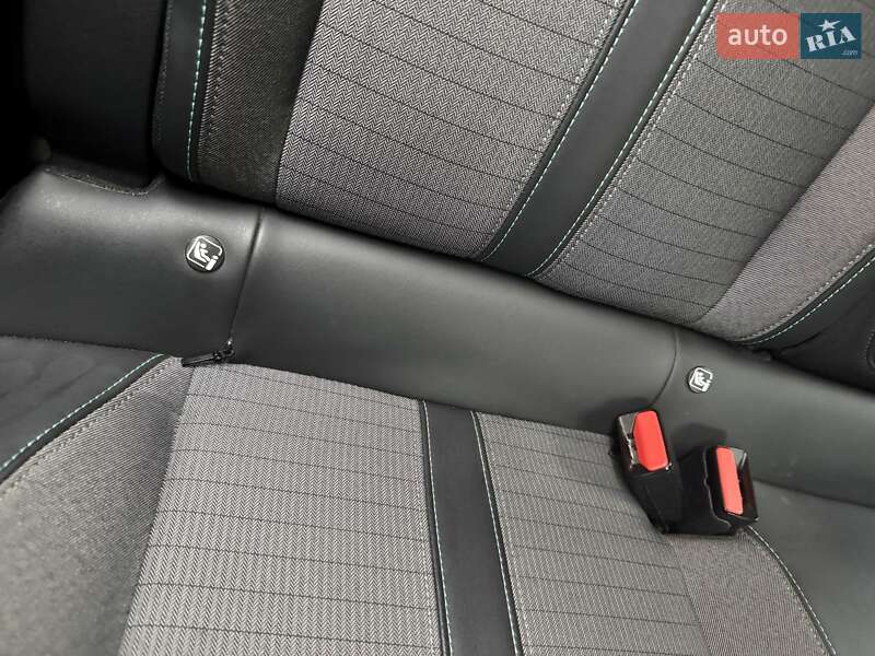 Внедорожник / Кроссовер Peugeot e-2008 2021 в Дрогобыче фото 76 Внедорожник / Кроссовер Peugeot e-2008 2021 в Дрогобыче