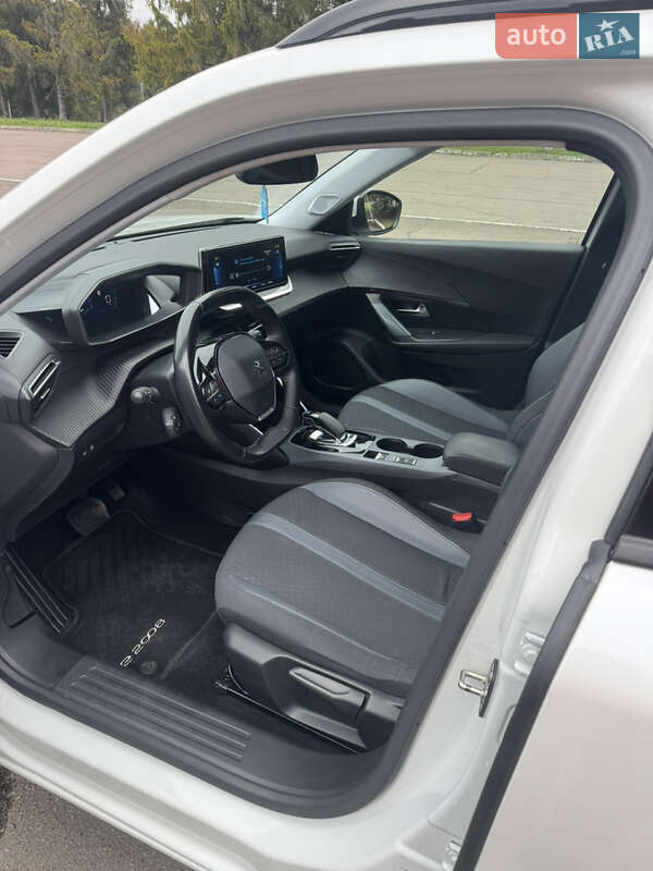 Позашляховик / Кросовер Peugeot e-2008 2020 в Рівному