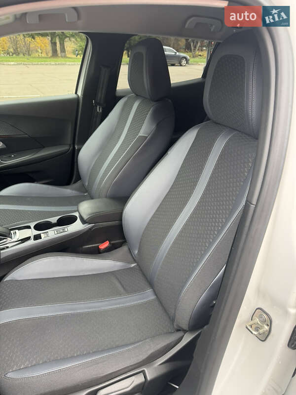 Позашляховик / Кросовер Peugeot e-2008 2020 в Рівному