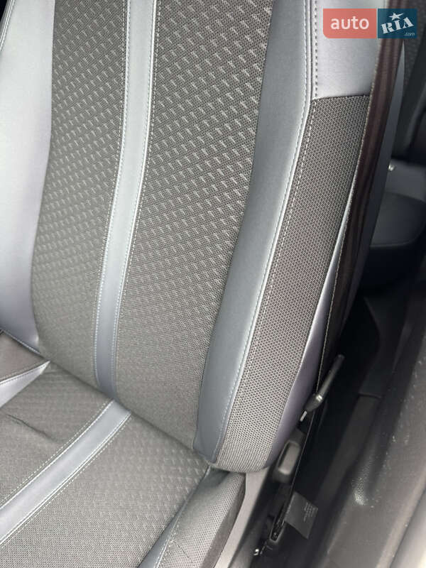 Позашляховик / Кросовер Peugeot e-2008 2020 в Рівному