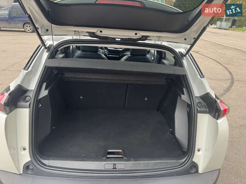 Позашляховик / Кросовер Peugeot e-2008 2020 в Рівному