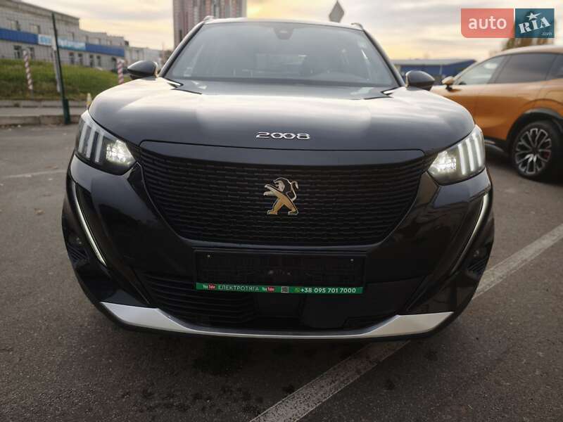 Внедорожник / Кроссовер Peugeot e-2008 2021 в Киеве