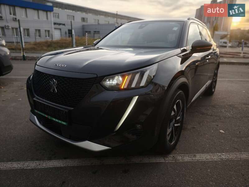 Внедорожник / Кроссовер Peugeot e-2008 2021 в Киеве