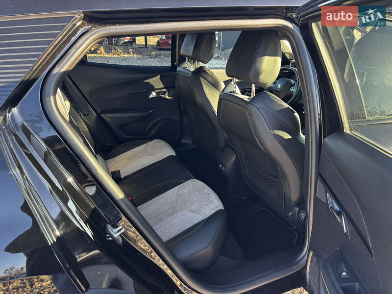 Внедорожник / Кроссовер Peugeot e-2008 2021 в Львове