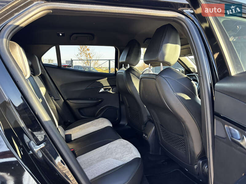 Внедорожник / Кроссовер Peugeot e-2008 2021 в Львове