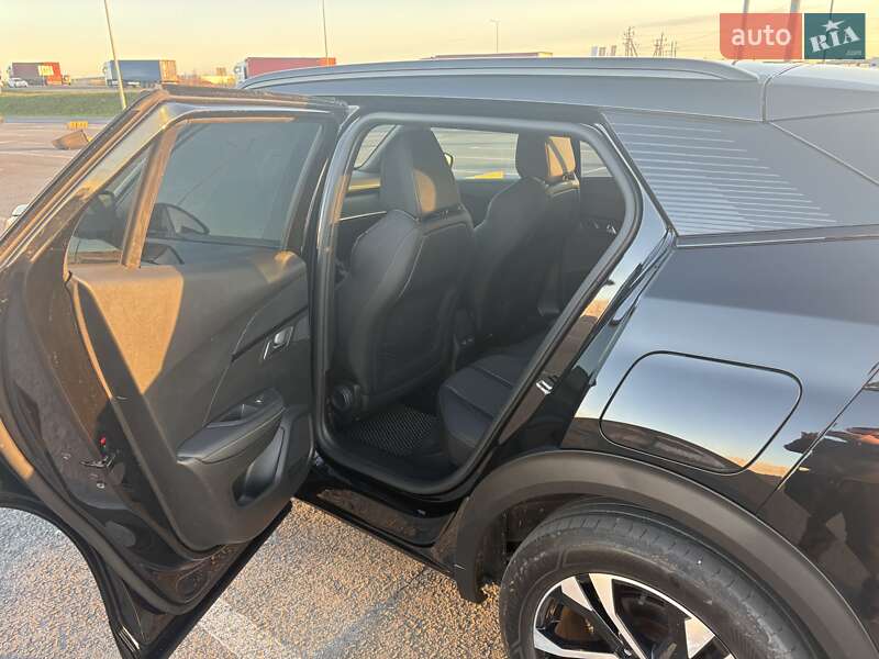 Позашляховик / Кросовер Peugeot e-2008 2021 в Львові