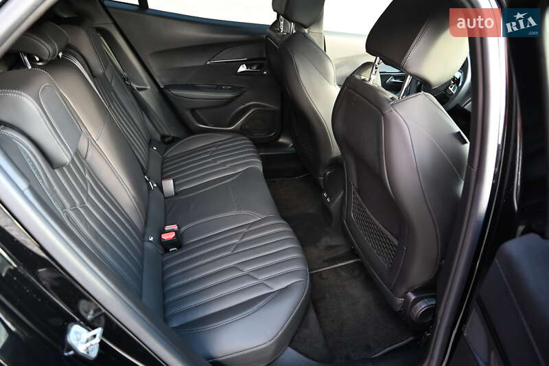 Внедорожник / Кроссовер Peugeot e-2008 2021 в Львове