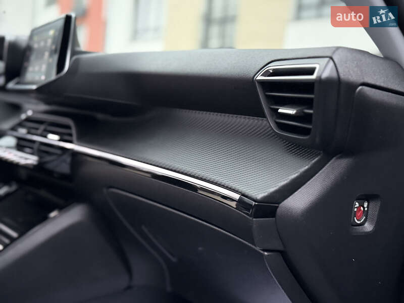 Внедорожник / Кроссовер Peugeot e-2008 2021 в Дрогобыче