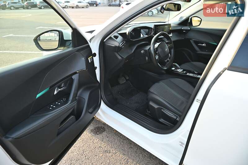 Внедорожник / Кроссовер Peugeot e-2008 2021 в Ровно