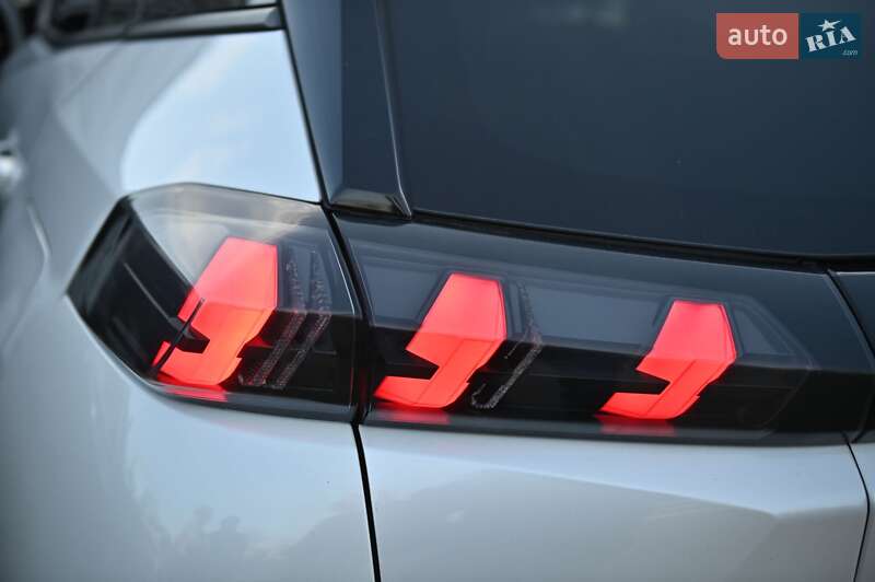 Внедорожник / Кроссовер Peugeot e-2008 2021 в Ровно