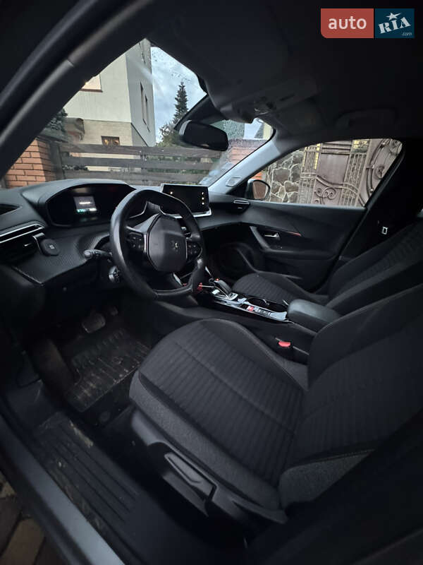 Позашляховик / Кросовер Peugeot e-2008 2021 в Львові