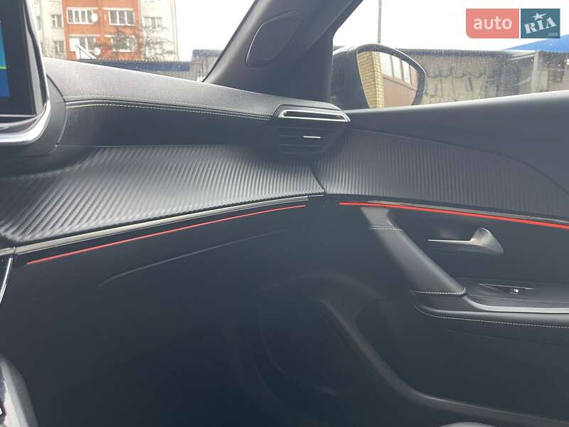 Внедорожник / Кроссовер Peugeot e-2008 2021 в Тернополе