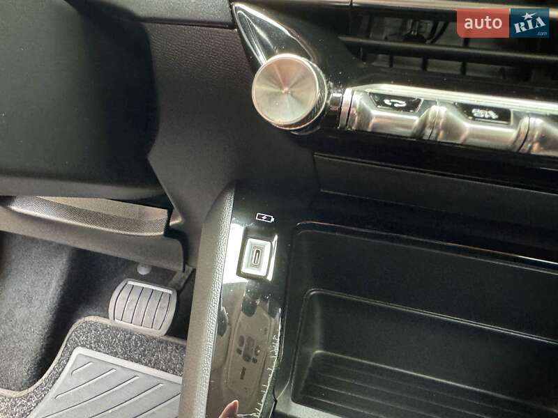 Внедорожник / Кроссовер Peugeot e-2008 2021 в Дрогобыче фото 62 Внедорожник / Кроссовер Peugeot e-2008 2021 в Дрогобыче