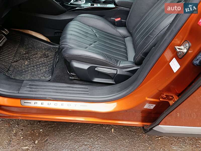 Внедорожник / Кроссовер Peugeot e-2008 2020 в Дубно