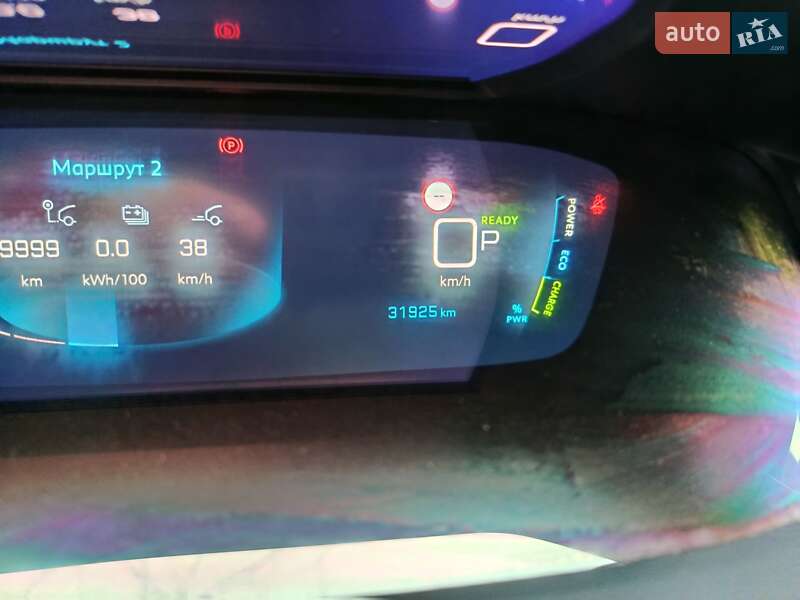 Внедорожник / Кроссовер Peugeot e-2008 2020 в Дубно