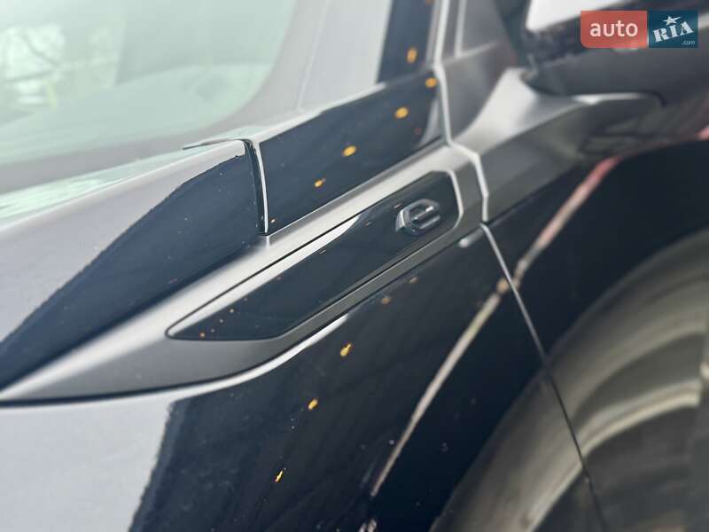 Внедорожник / Кроссовер Peugeot e-2008 2020 в Дрогобыче