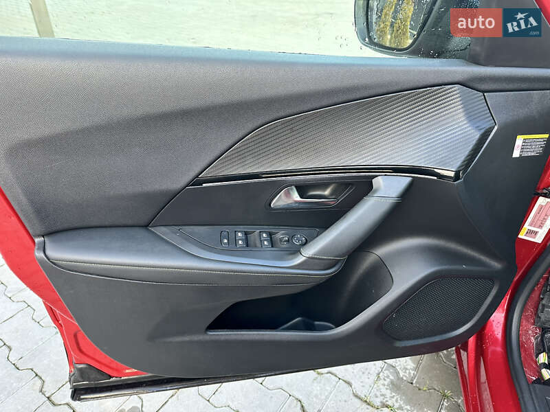 Внедорожник / Кроссовер Peugeot e-2008 2021 в Волочиске