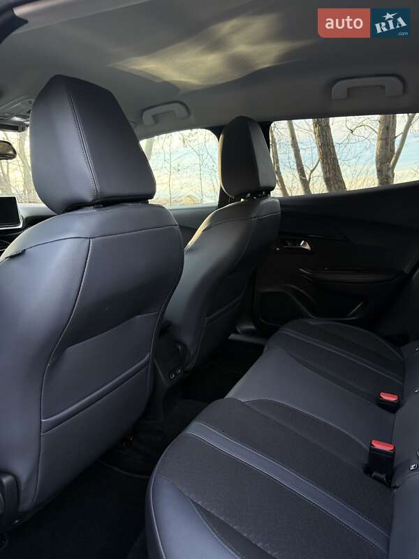 Позашляховик / Кросовер Peugeot e-2008 2020 в Львові