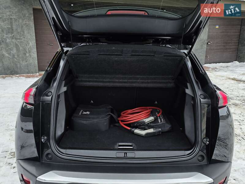 Внедорожник / Кроссовер Peugeot e-2008 2020 в Тернополе