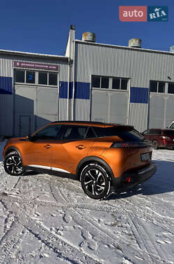 Позашляховик / Кросовер Peugeot e-2008 2021 в Чернівцях