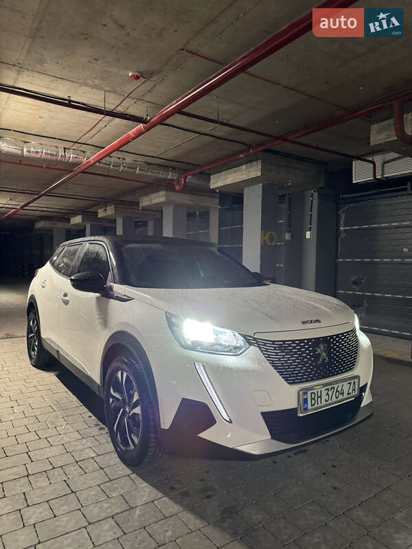 Внедорожник / Кроссовер Peugeot e-2008 2020 в Ивано-Франковске
