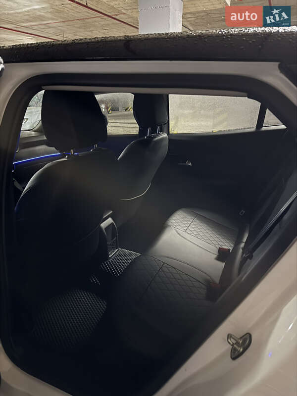 Внедорожник / Кроссовер Peugeot e-2008 2020 в Ивано-Франковске