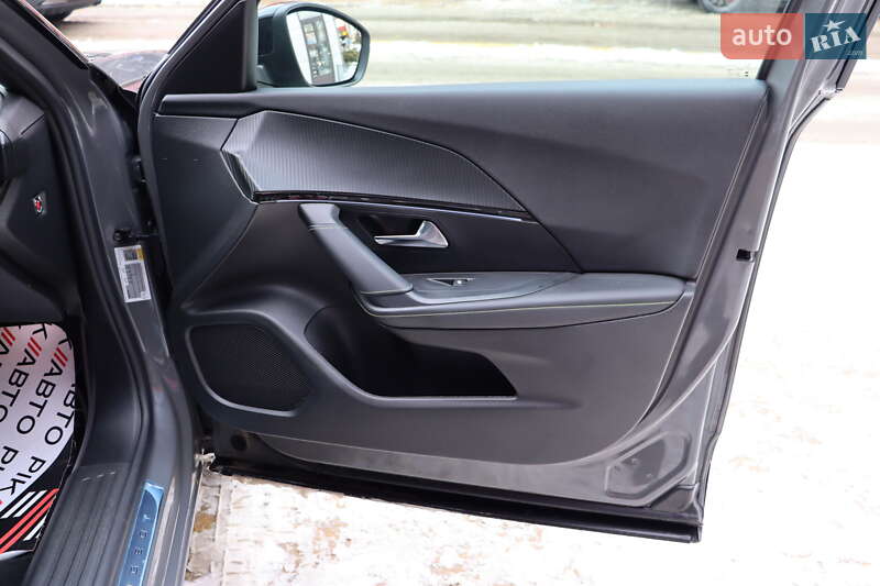 Внедорожник / Кроссовер Peugeot e-2008 2024 в Львове фото 48 Внедорожник / Кроссовер Peugeot e-2008 2024 в Львове