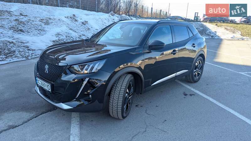 Внедорожник / Кроссовер Peugeot e-2008 2022 в Львове