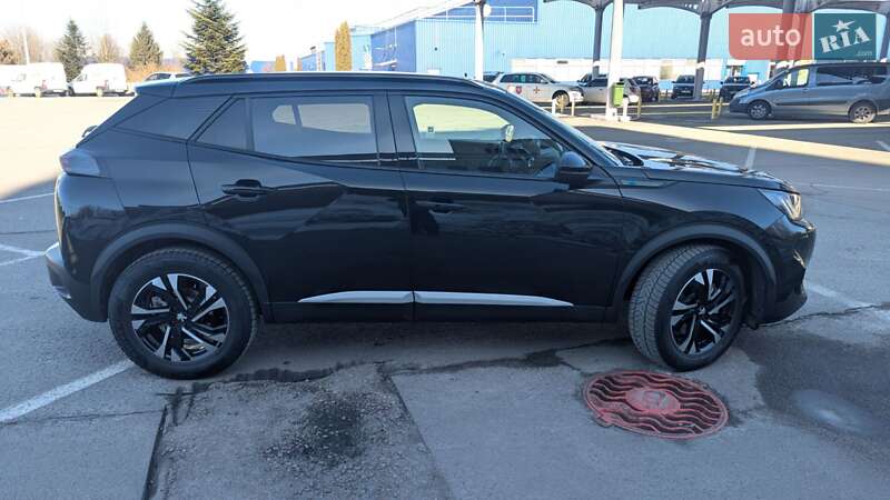 Внедорожник / Кроссовер Peugeot e-2008 2022 в Львове