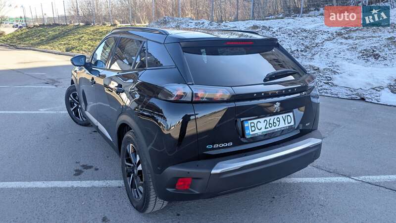 Внедорожник / Кроссовер Peugeot e-2008 2022 в Львове