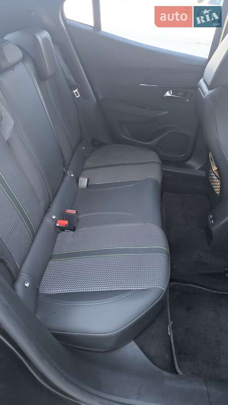 Внедорожник / Кроссовер Peugeot e-2008 2022 в Львове