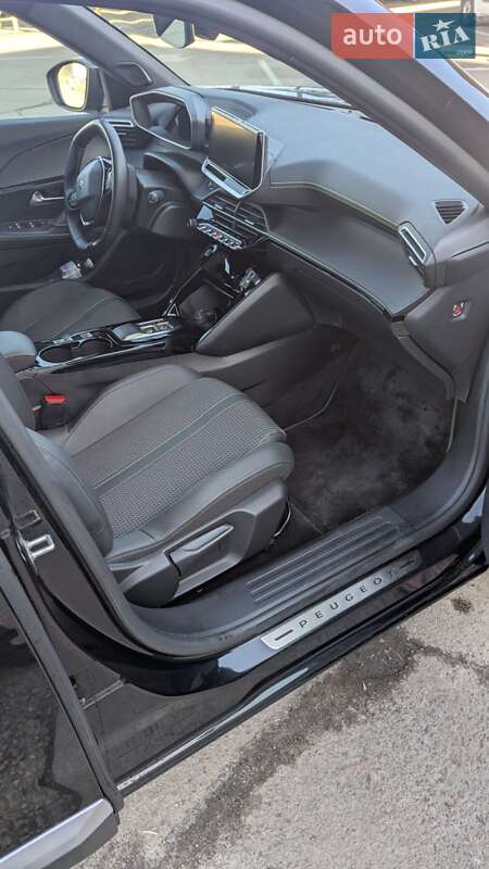 Внедорожник / Кроссовер Peugeot e-2008 2022 в Львове