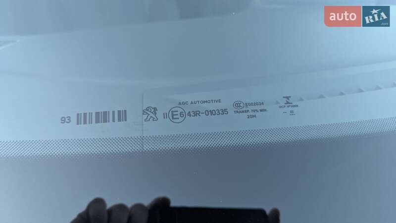 Внедорожник / Кроссовер Peugeot e-2008 2022 в Львове