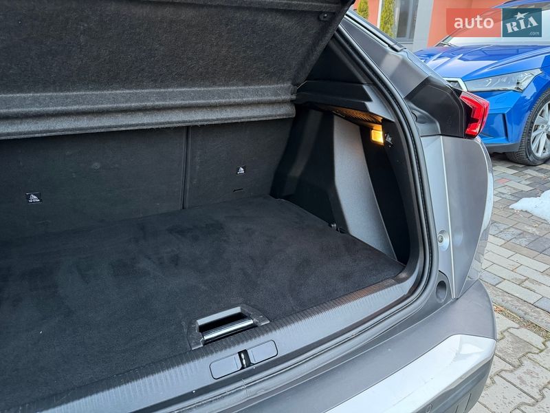 Внедорожник / Кроссовер Peugeot e-2008 2020 в Луцке