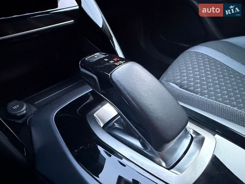 Внедорожник / Кроссовер Peugeot e-2008 2020 в Луцке