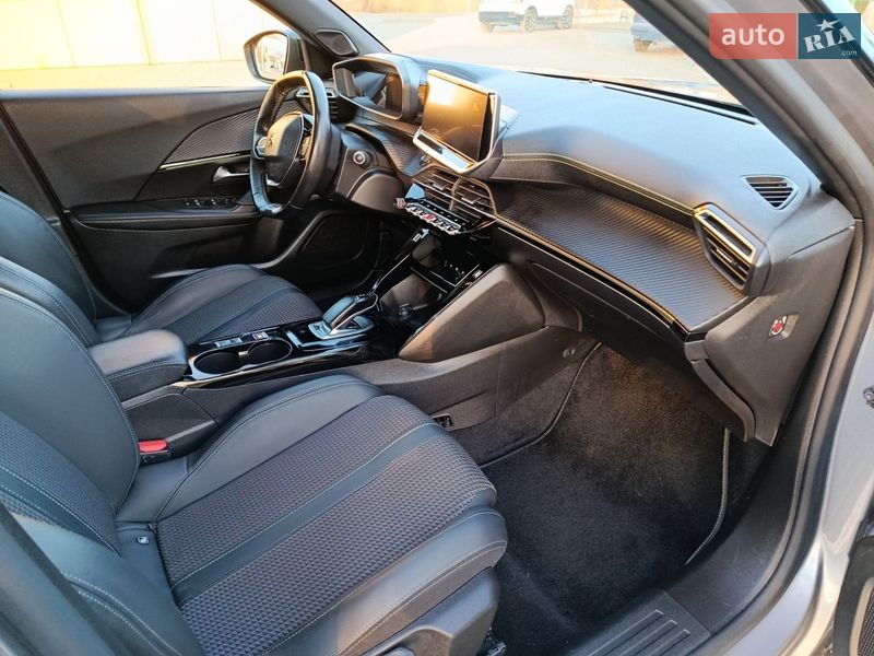 Внедорожник / Кроссовер Peugeot e-2008 2020 в Дубно