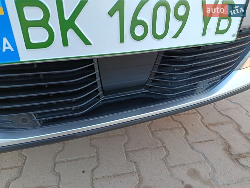 Внедорожник / Кроссовер Peugeot e-2008 2020 в Дубно